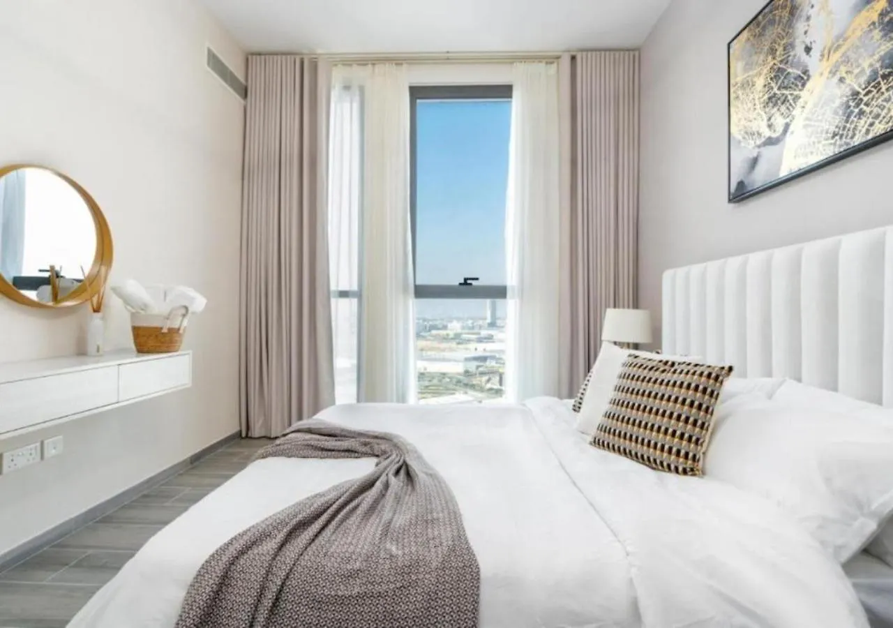 Chic 2Br Apt With Captivating City Views In Dubai By Vibel Apartment