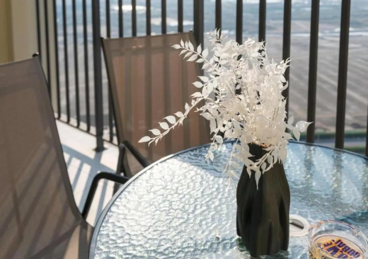 Chic 2Br Apt With Captivating City Views In Dubai By Vibel United Arab Emirates