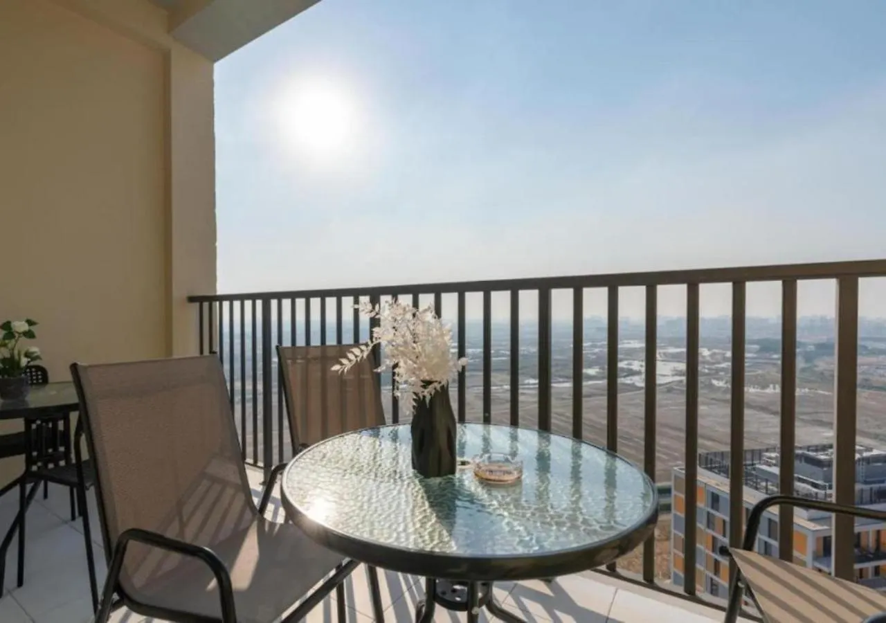 Chic 2Br Apt With Captivating City Views In Dubai By Vibel